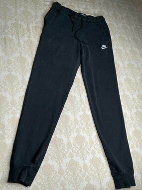 Nike Athletic Jogger Sweatpants Women’s Small Black Drawstring Pockets